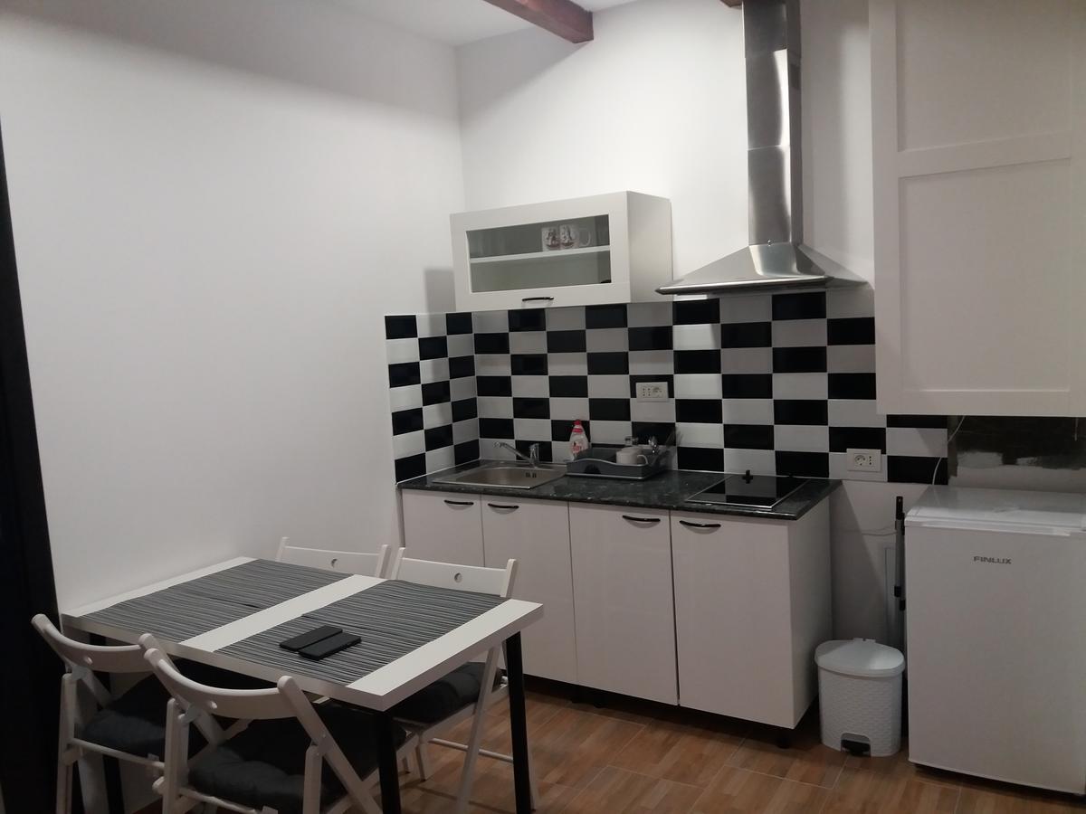 Casuta Bunicilor Villa Boekarest Buitenkant foto